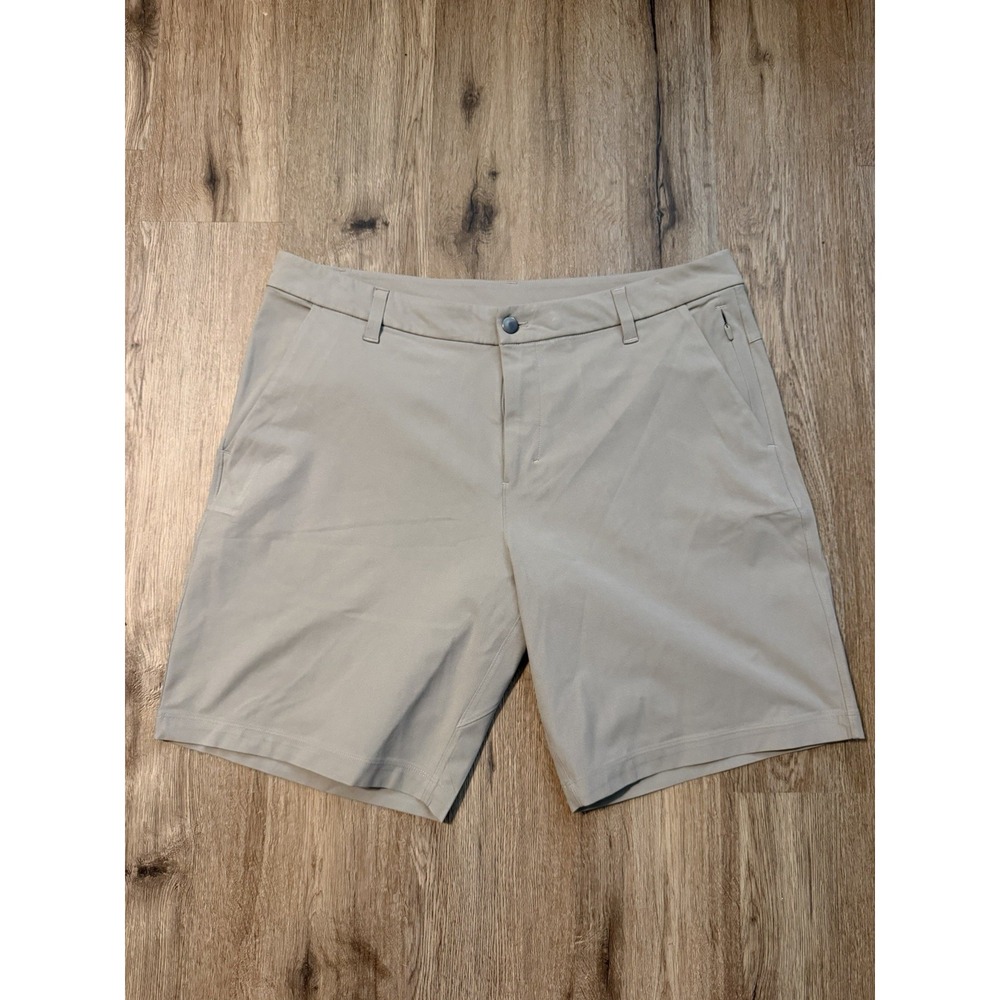 Lululemon Commission Short 9" Inseam Khaki Chino Golf Bottoms Men's 36 LM7AAOS